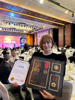 ‘그레이시티 파주일산점’, 두피문신 전문 브랜드 대상 수상 국회의원 표창 수상